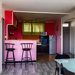 Cap Sud - 53m2- Vue Pyrenees- Hypercentre-wifi Fibre -nouvelle Literie *