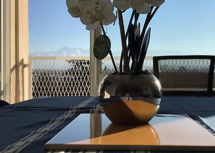 Cap Sud - 53m2- Vue Pyrenees- Hypercentre-wifi Fibre -nouvelle Literie Apartament Tarbes