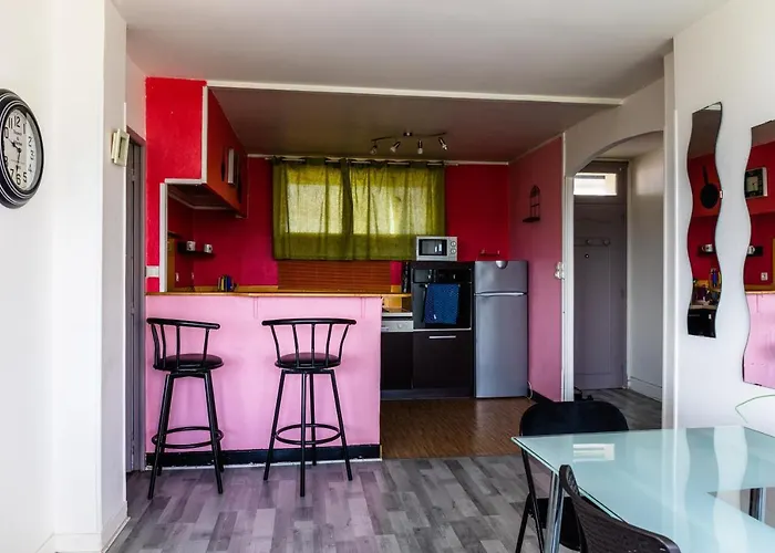 Cap Sud - 53m2- Vue Pyrenees- Hypercentre-wifi Fibre -nouvelle Literie *