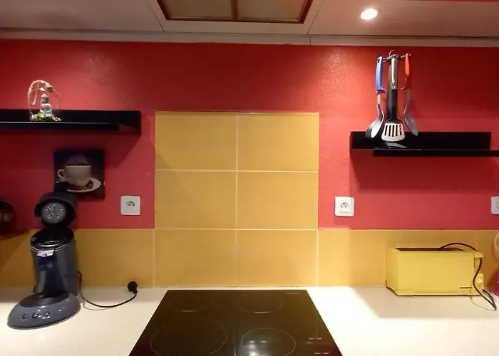 Apartament Cap Sud - 53m2- Vue Pyrenees- Hypercentre-wifi Fibre -nouvelle Literie Tarbes