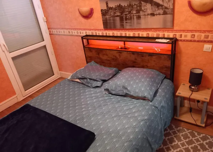 Cap Sud - 53m2- Vue Pyrenees- Hypercentre-wifi Fibre -nouvelle Literie Apartament Tarbes