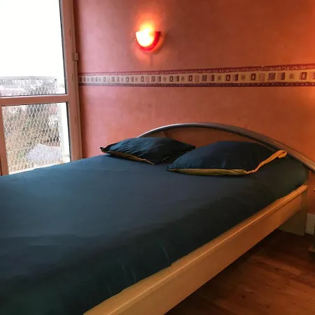 Cap Sud - 53m2- Vue Pyrenees- Hypercentre-wifi Fibre -nouvelle Literie Apartment Tarbes