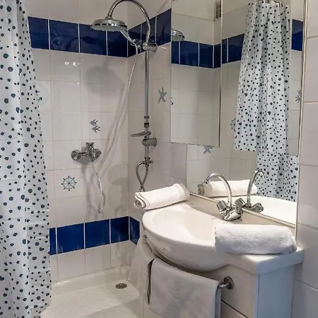Cap Sud - 53m2- Vue Pyrenees- Hypercentre-wifi Fibre -nouvelle Literie *