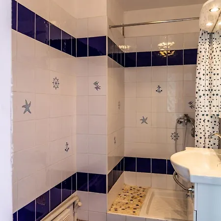 Cap Sud - 53m2- Vue Pyrenees- Hypercentre-wifi Fibre -nouvelle Literie *