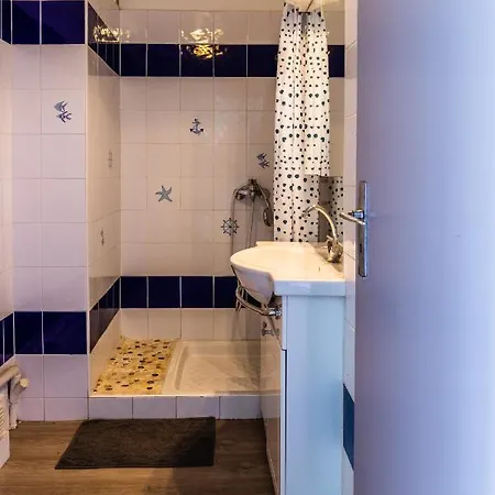 Cap Sud - 53m2- Vue Pyrenees- Hypercentre-wifi Fibre -nouvelle Literie Apartmán