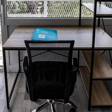 Cap Sud - 53m2- Vue Pyrenees- Hypercentre-wifi Fibre -nouvelle Literie *