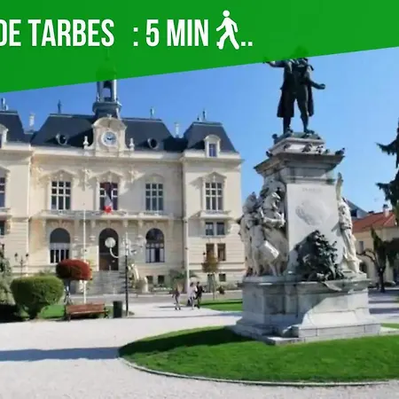 Cap Sud - 53m2- Vue Pyrenees- Hypercentre-wifi Fibre -nouvelle Literie