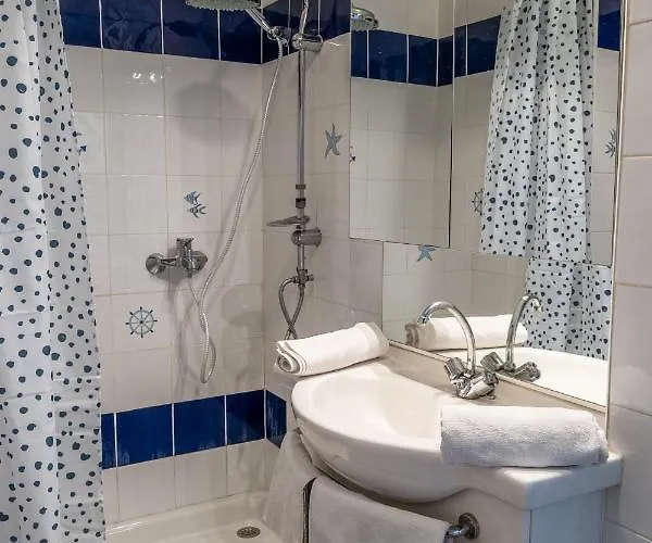 Cap Sud - 53m2- Vue Pyrenees- Hypercentre-wifi Fibre -nouvelle Literie *