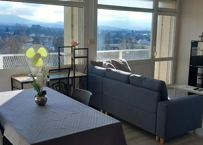 Cap Sud - 53m2- Vue Pyrenees- Hypercentre-wifi Fibre -nouvelle Literie